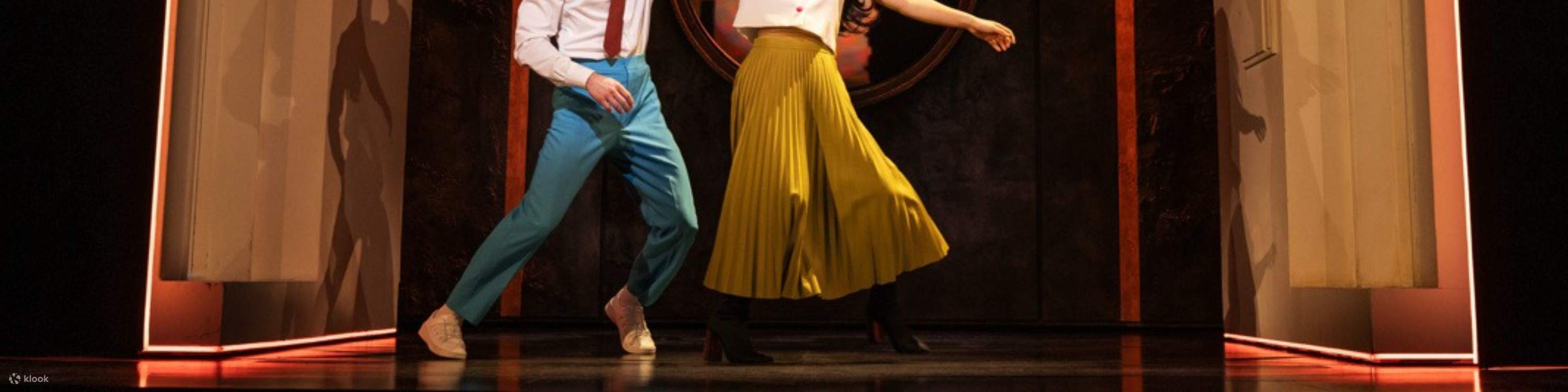 感人的音乐演绎了渴望、身份和数字时代浪漫的故事