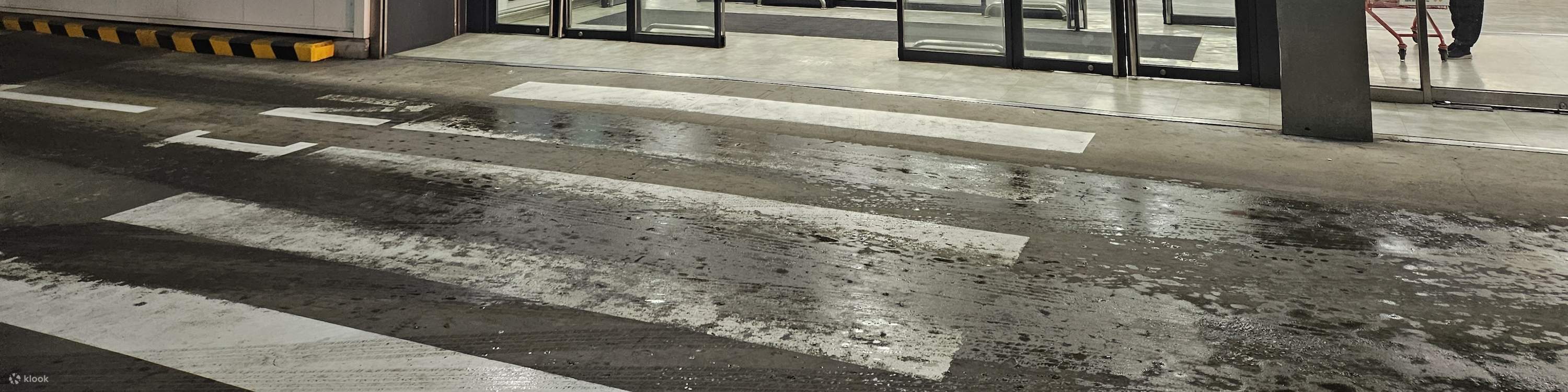 Lieu de prise en charge : Lotte Mart Zettaplex Gare de Séoul près de l'entrée ouest