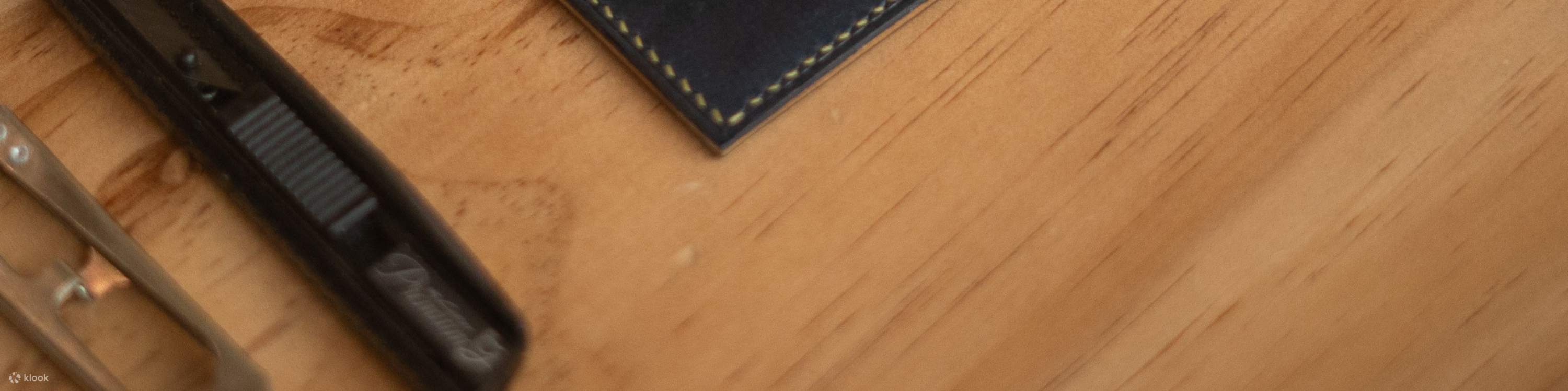 Atelier de maroquinerie pour porte-cartes, portefeuilles et accessoires à Singapour