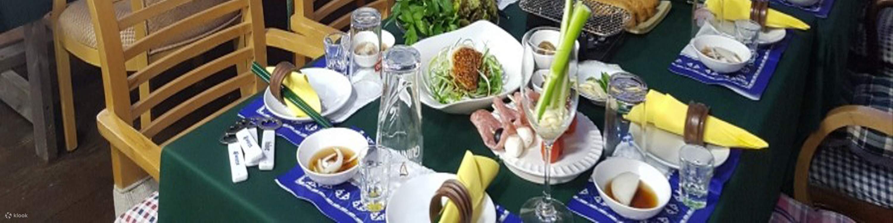 Bữa tối hải sản với tầm nhìn ra biển Haeundae. Gói này không bao gồm tour chợ.