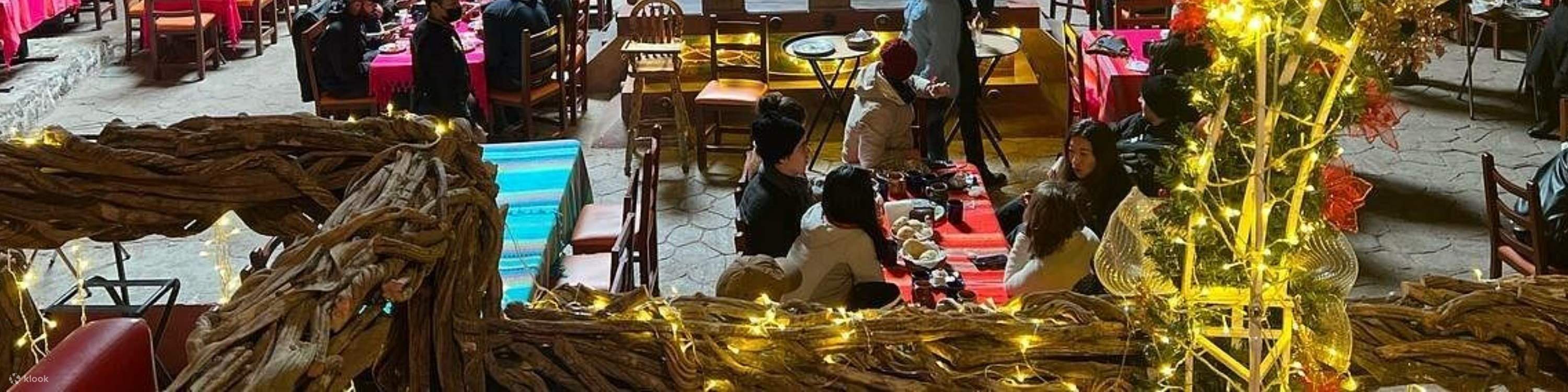 Entre a una cueva natural para disfrutar de un desayuno tradicional mexicano como ningún otro