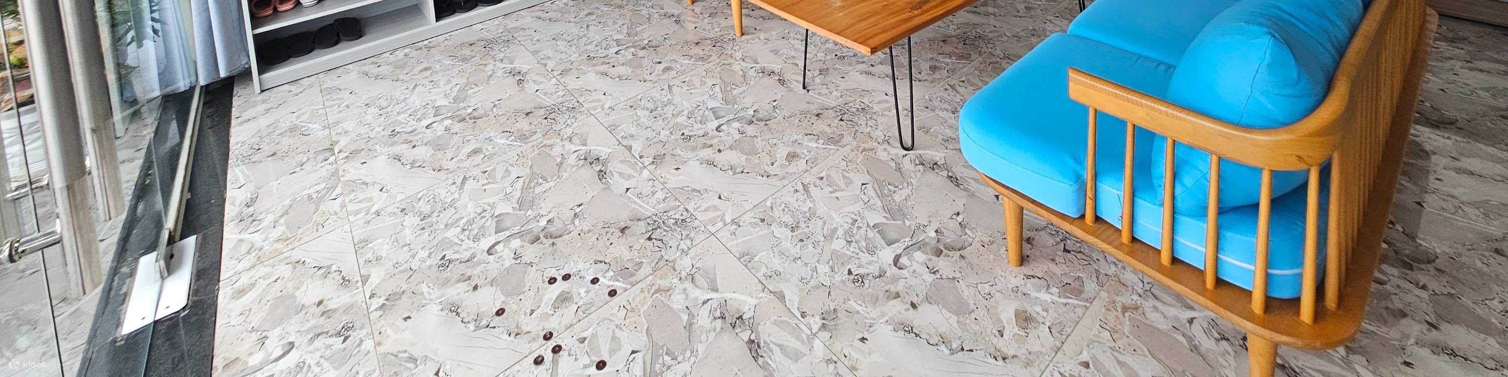 стойка регистрации