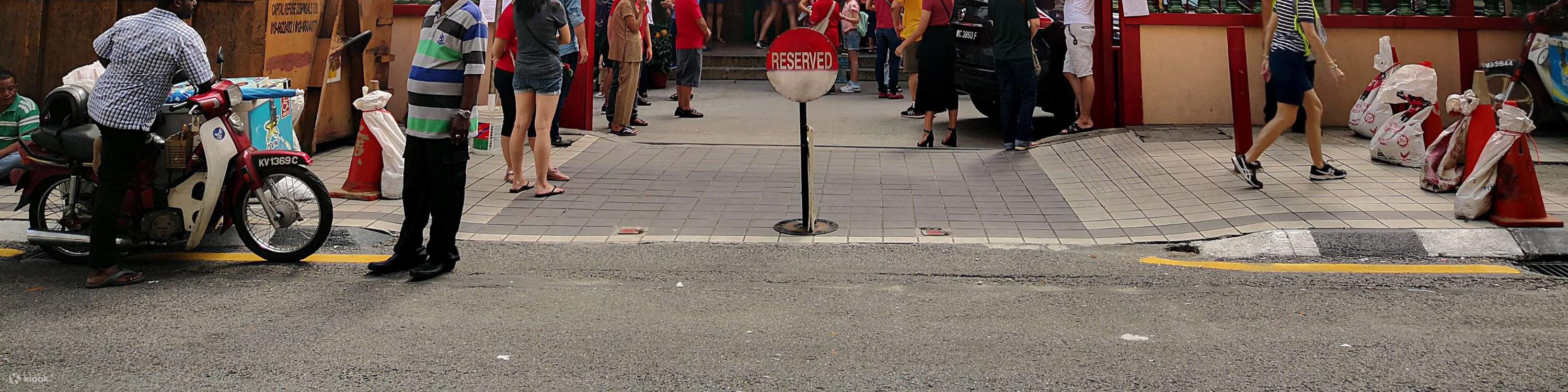 Thuê xe riêng ở Kuala Lumpur (Tài xế nói tiếng Anh/tiếng Trung) 