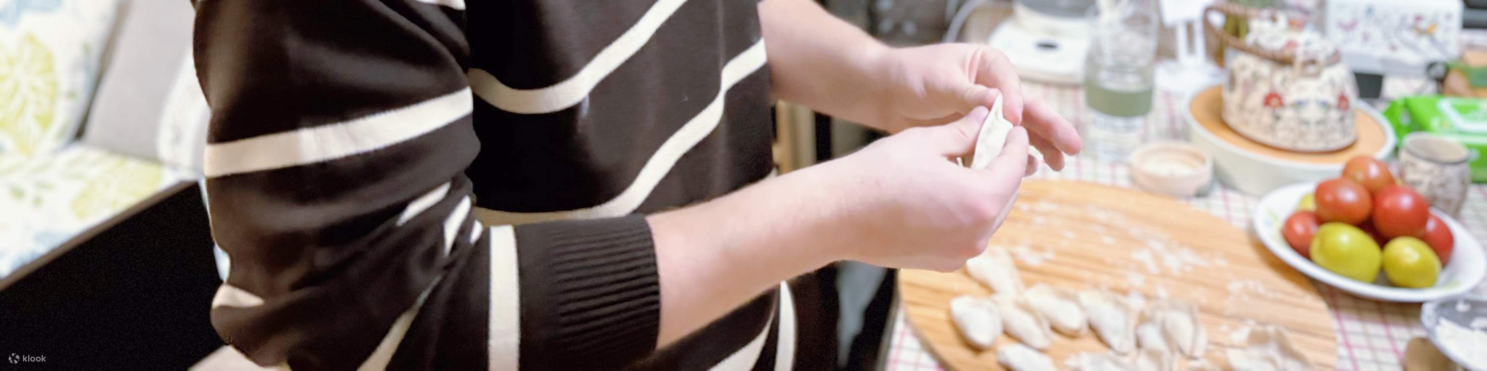 Besuchen Sie den lokalen Markt und lernen Sie, zu Hause Teigtaschen oder Wan Tan zuzubereiten (vegetarische Version verfügbar) - Eatwith