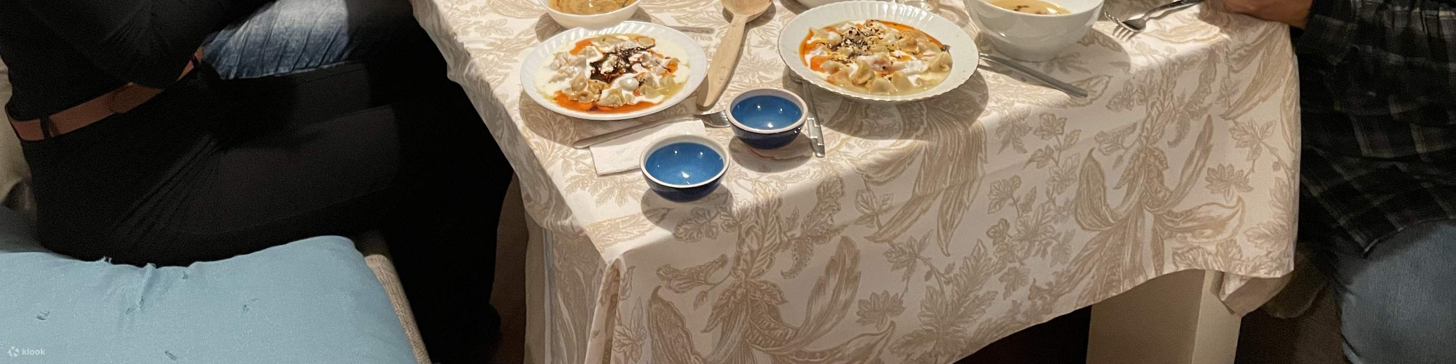 Autentica lezione di cucina vegana turca con mamma e figlia del posto