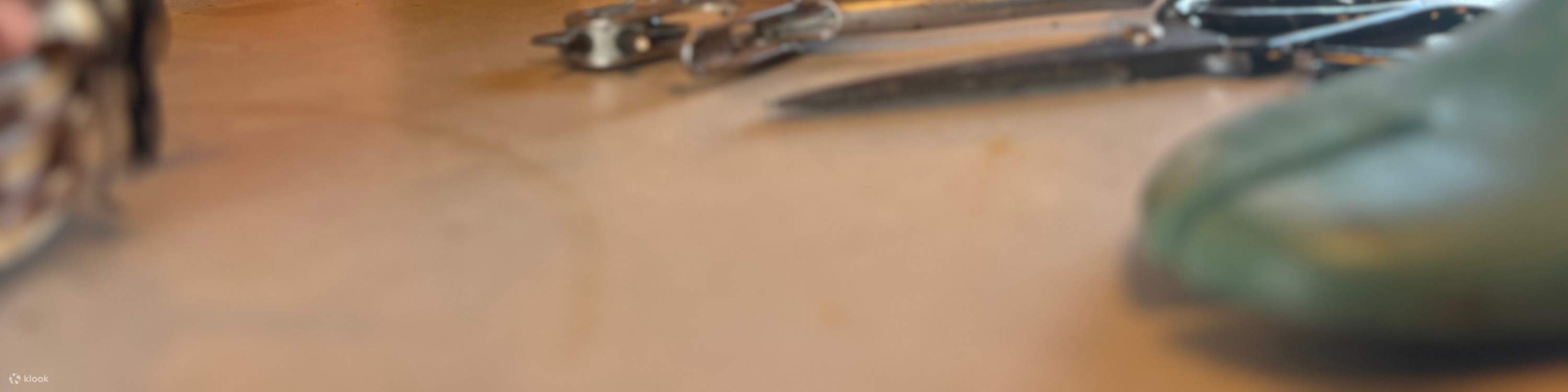 希腊雅典：手工皮革凉鞋制作工作坊