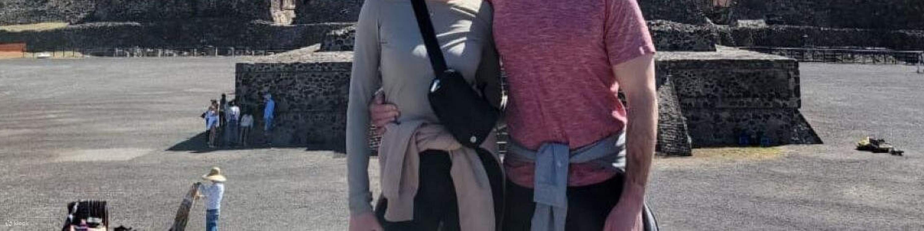 Explore las majestuosas pirámides de Teotihuacan con dos horas de tiempo libre por tu cuenta