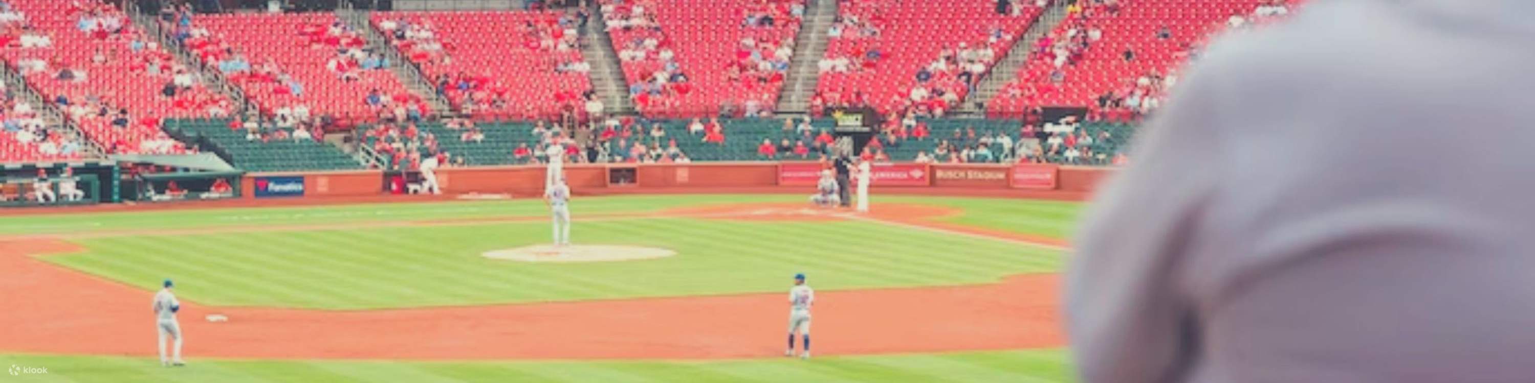 Permainan Besbol St. Louis Cardinals di Stadium Busch