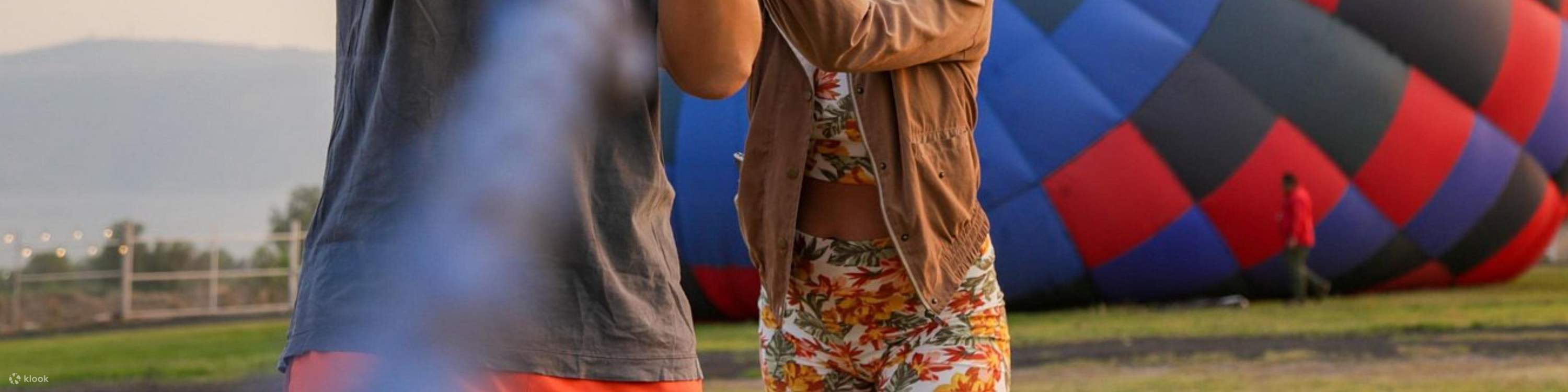 Maravíllese con las impresionantes vistas aéreas de las pirámides de Teotihuacán y el paisaje circundante