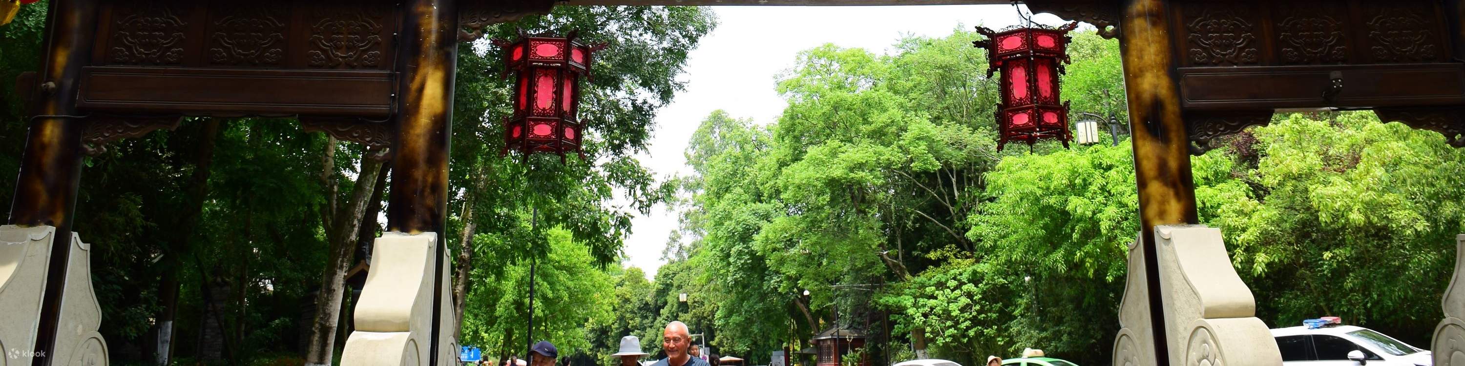 Excursion d'une journée à la base des pandas de Chengdu et à Huanglongxi
