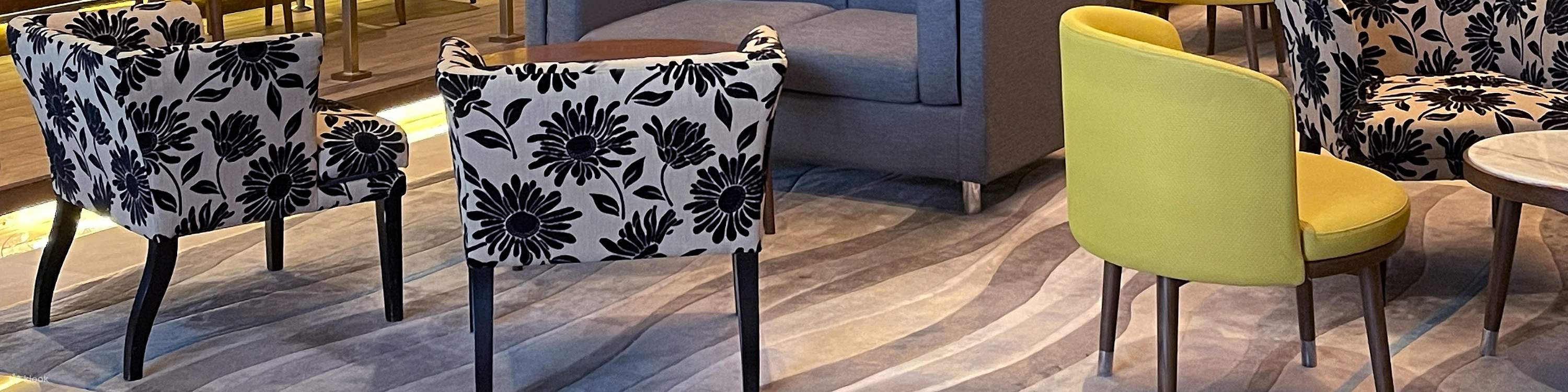 Crossroads Bar Afternoon High Tea Paradox สิงคโปร์ Merchant Court