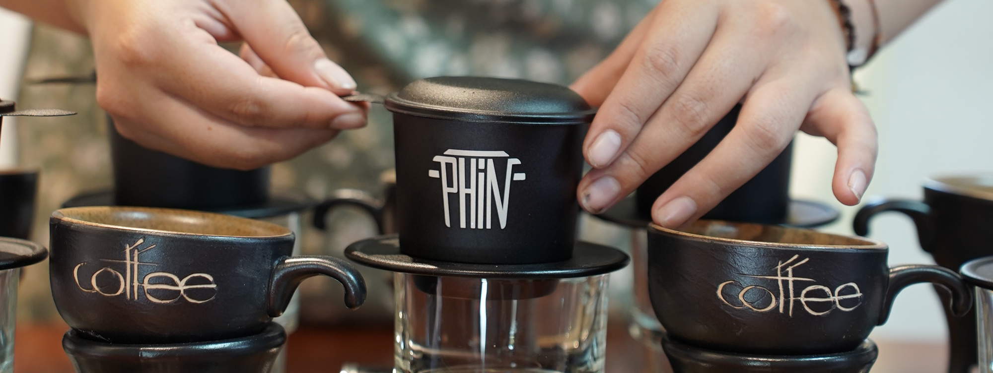 Hue Phin Kaffeekurs mit Eier-, Salz- & Kokosnussvarianten 