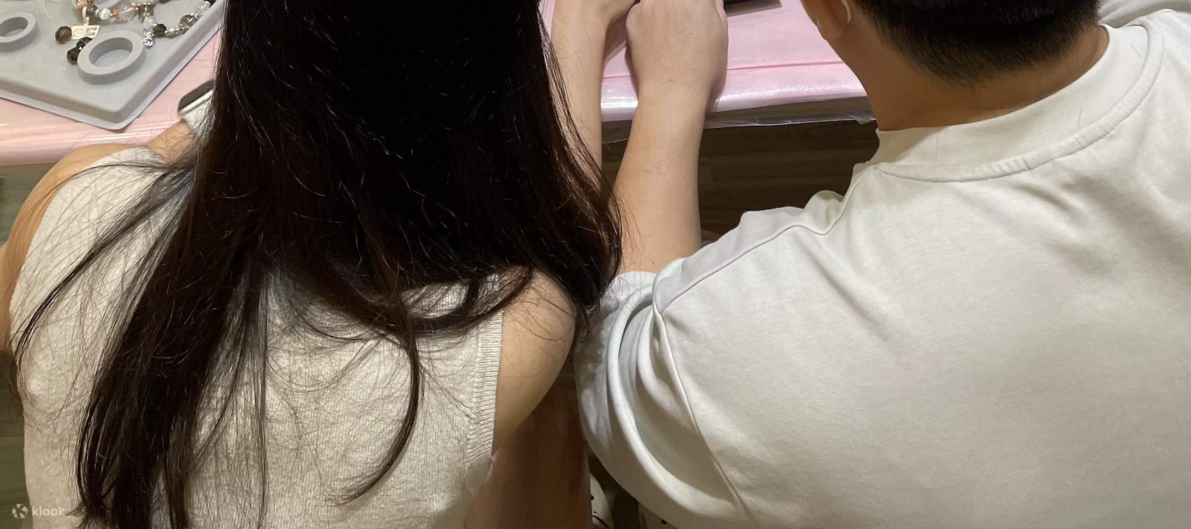 Jelajahi lebih dari 2.000 jenis permata berbeda dalam berbagai ukuran