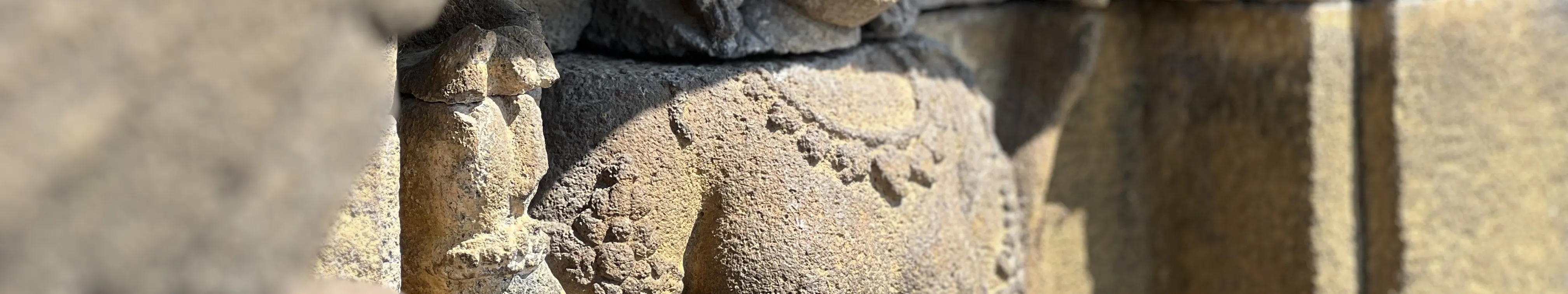 婆罗浮屠寺 Punthuk Setumbu 日出，搭乘默拉皮吉普车