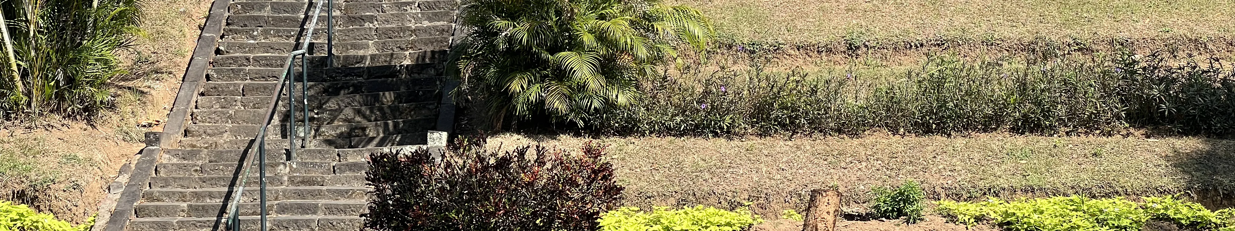 婆罗浮屠寺 Punthuk Setumbu 日出，搭乘默拉皮吉普车