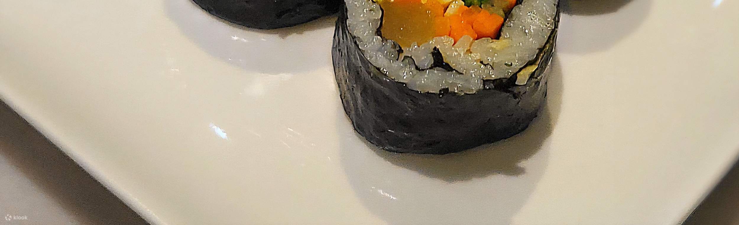 可以将其作为派对食物，如西班牙小吃（tapas）或串烧（pinchos）。