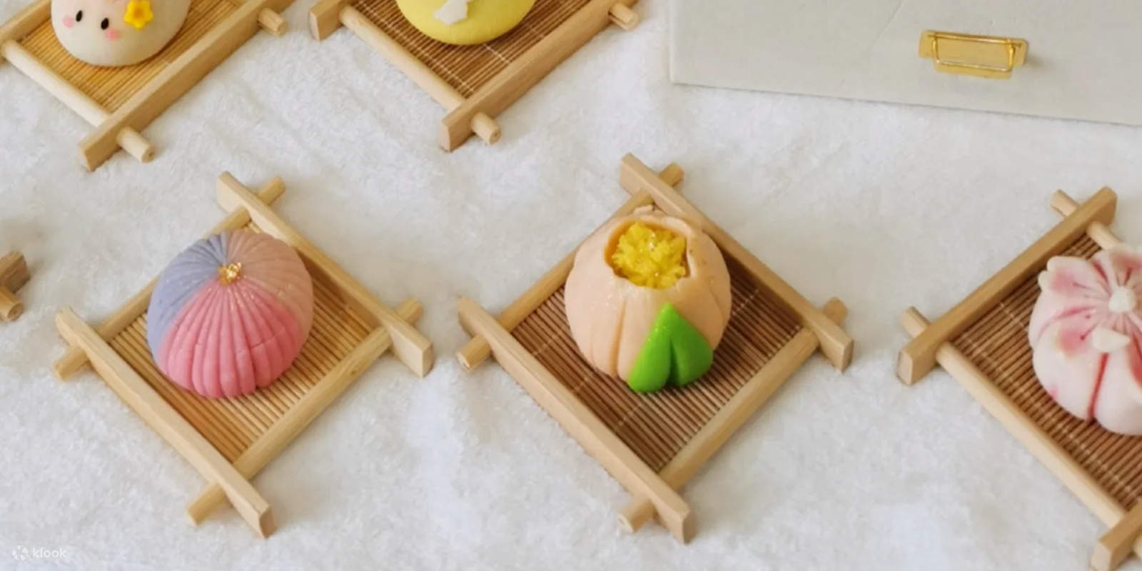 Mediados de otoño de 2024: Lunar