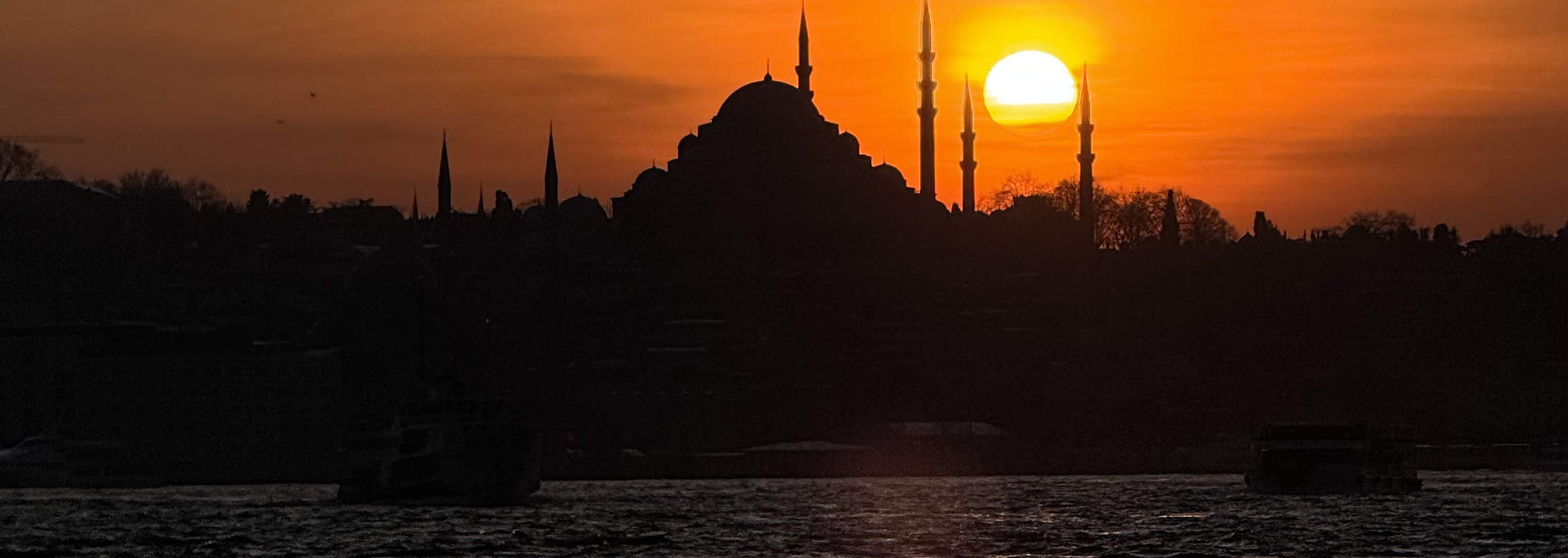 イスタンブール絶景サンセットクルーズ：アジア側探検付き3時間