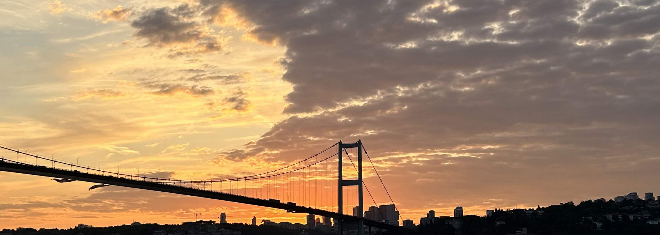 Pelayaran Matahari Terbenam Istanbul yang Spektakuler: 3 Jam dengan Penerokaan Bahagian Asia