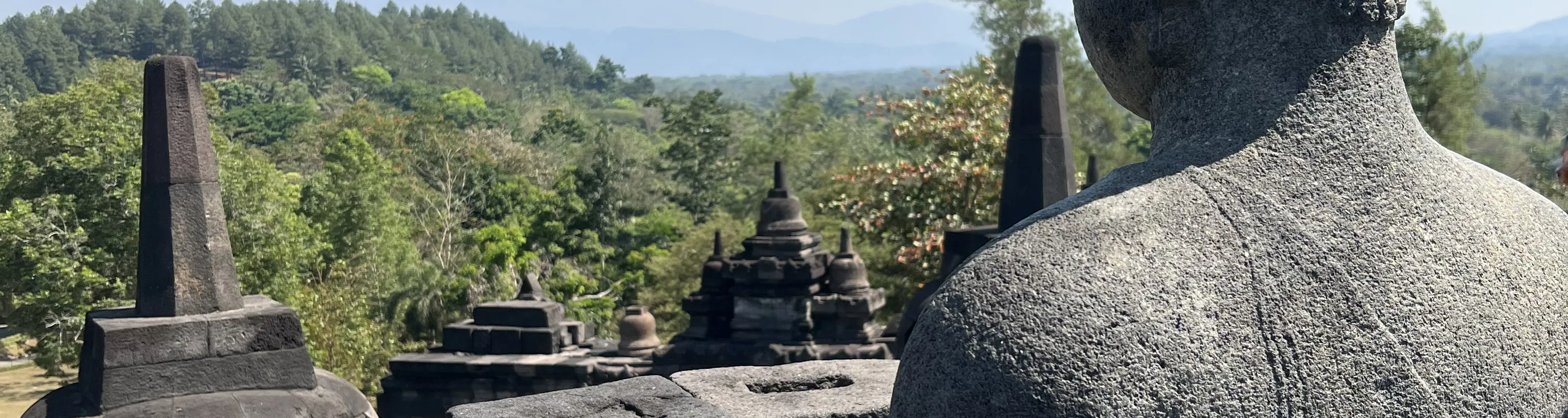 婆罗浮屠寺 Punthuk Setumbu 日出，搭乘默拉皮吉普车