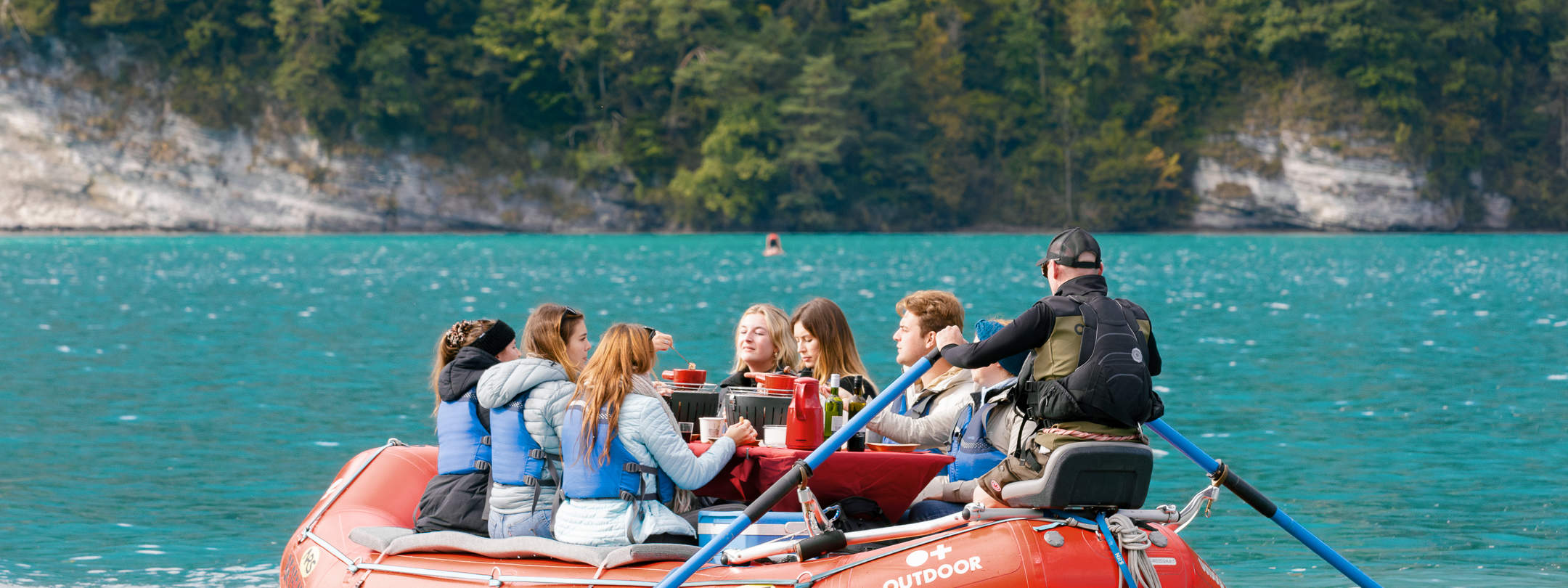 인터라켄의 아늑한 초콜릿 퐁듀 플로트