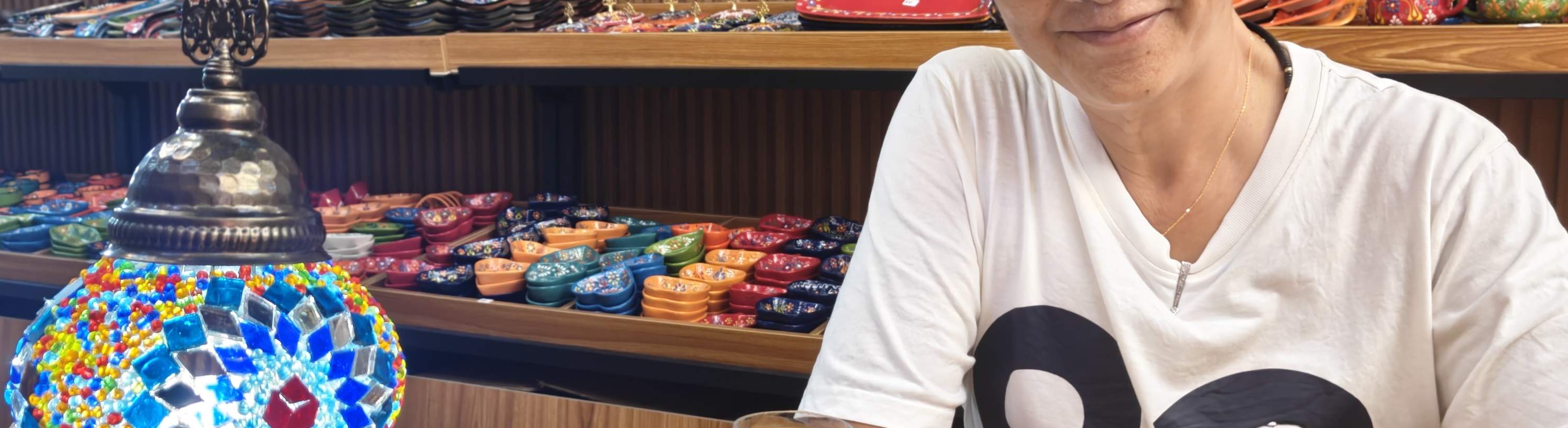 Kreieren Sie Ihre eigene, einzigartige türkische Lampe mit Ihren eigenen Händen und erleben Sie die Freude am Handwerk.