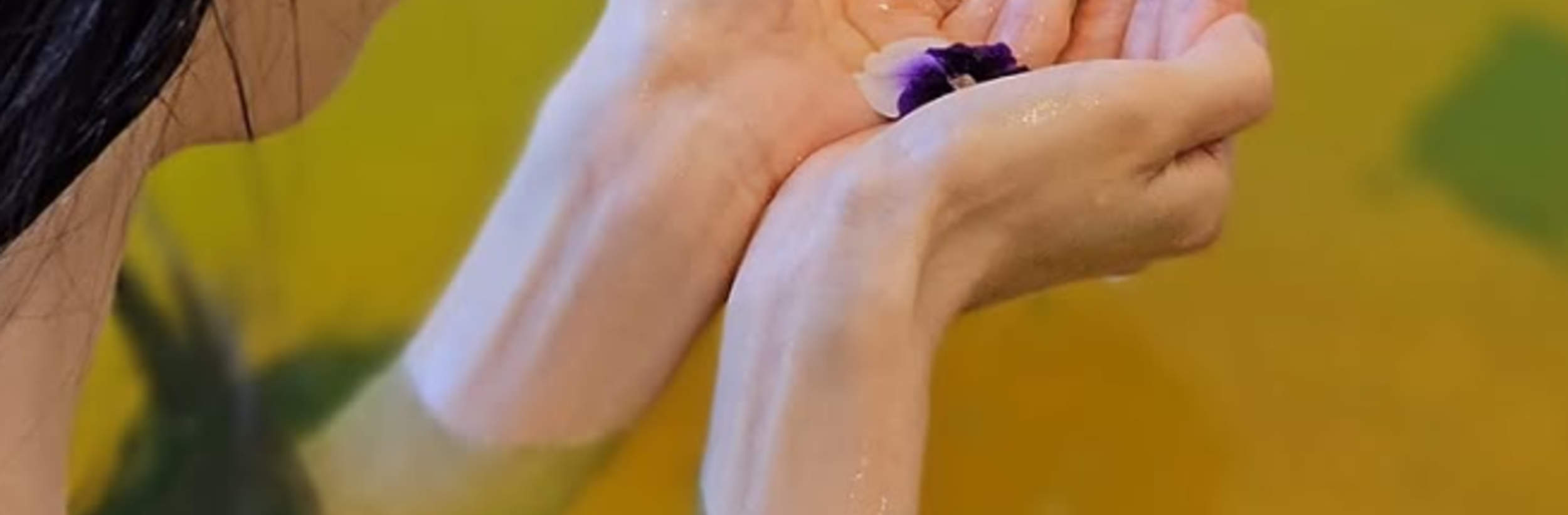 따뜻한 물에 몸을 담그고, 때밀이와 마사지를 받으며 쌓인 스트레스를 해소하고 몸과 마음의 균형을 되찾아보세요.