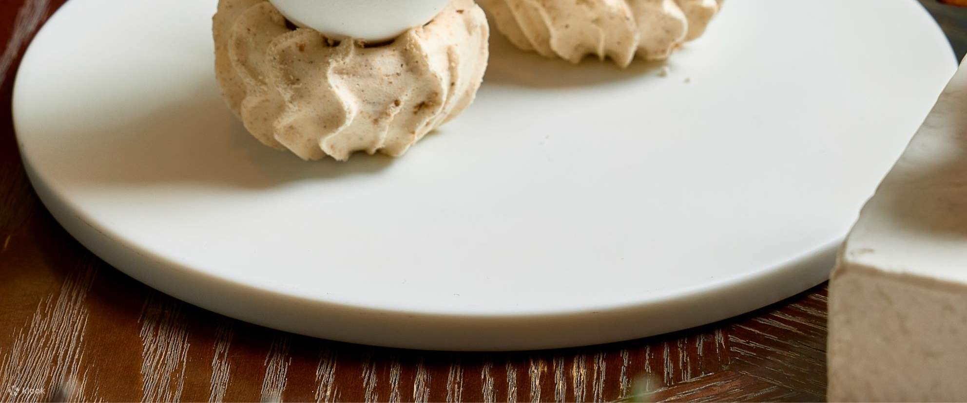 Set Trà Chiều tại Peacock Alley by Waldorf Astoria Bangkok