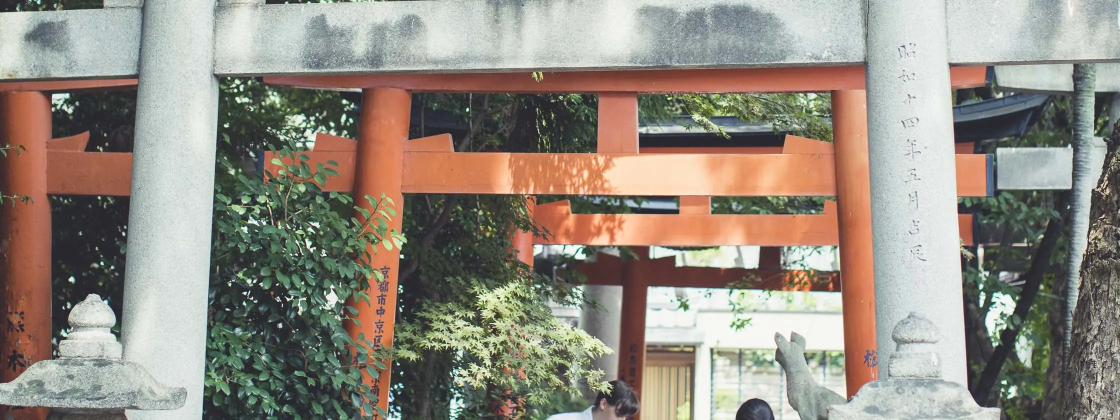 巫女与日本神社