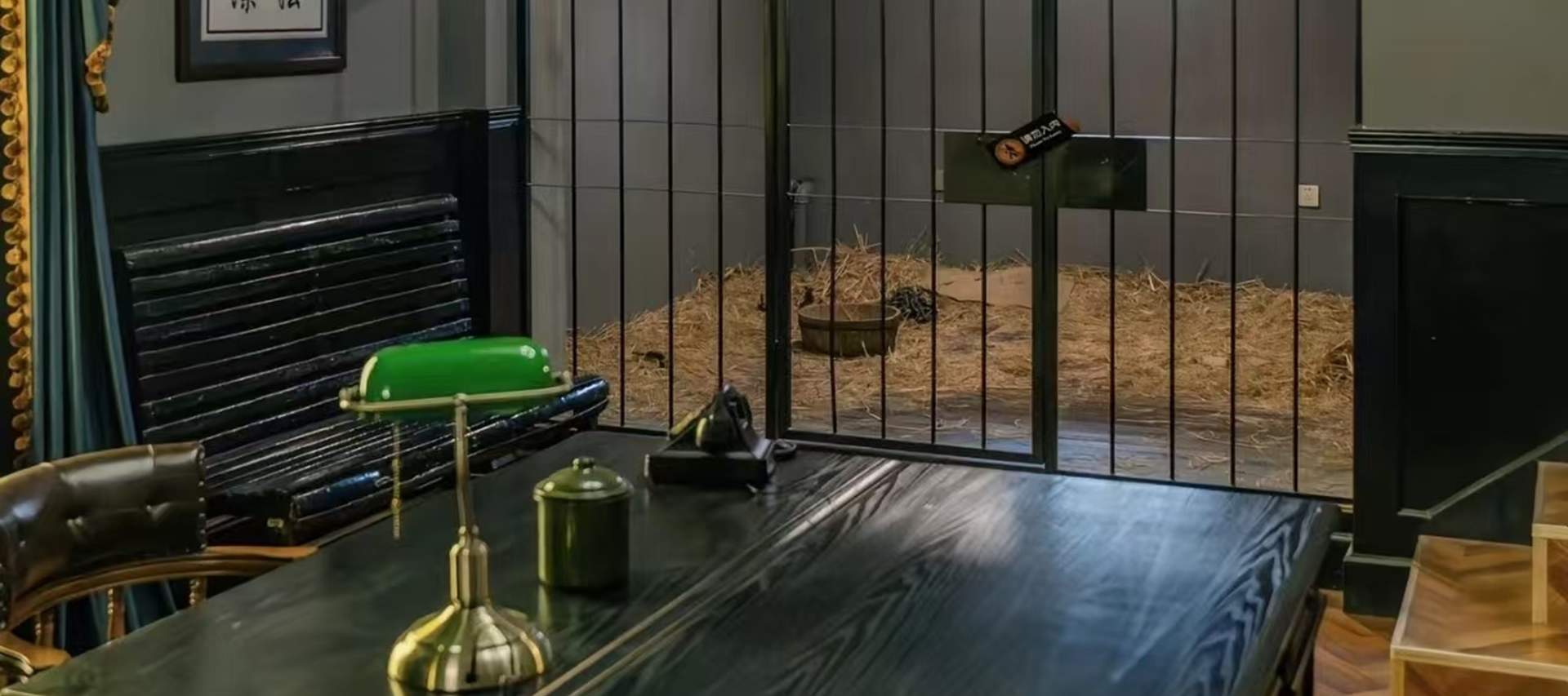 The former residence of Zhang Xueliang was also an important place for social culture in Tianjin during the Republic of China. At that time, military and political figures and wealthy businessmen in Tianjin often gathered here to discuss current affairs a