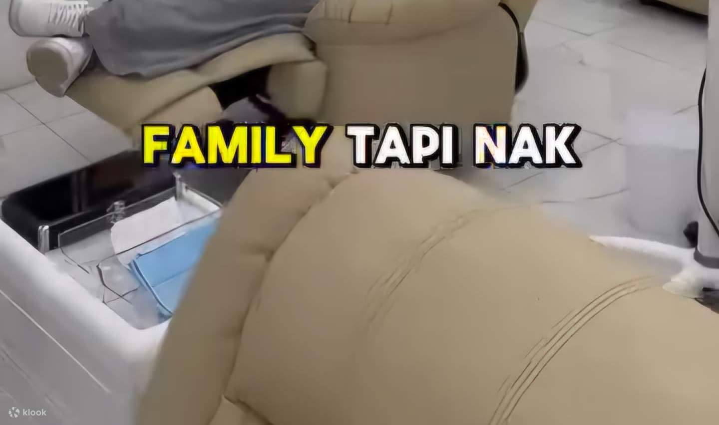 Komfortabler Behandlungsraum, gemütliche Stühle und professionelle Betreuung