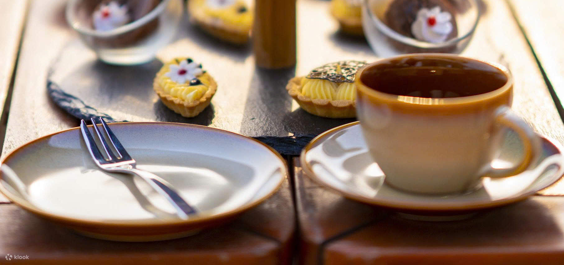 Minum Petang di Oakwood Ha Long