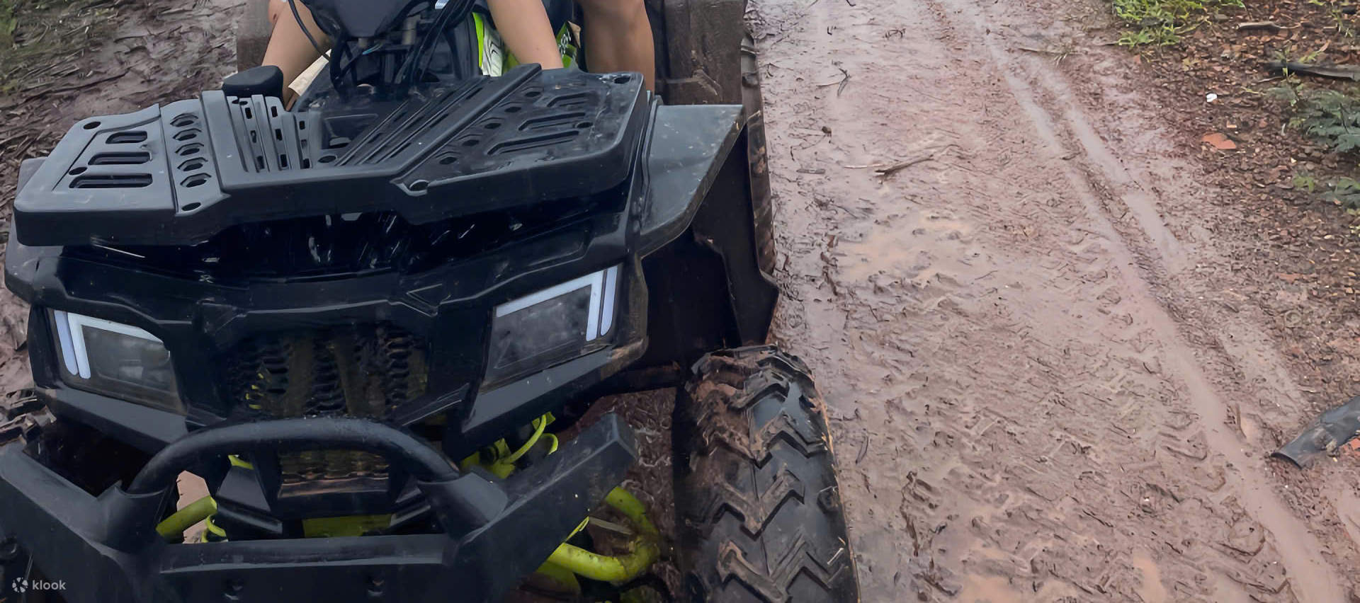 Découvrez l'ATV à travers la jungle