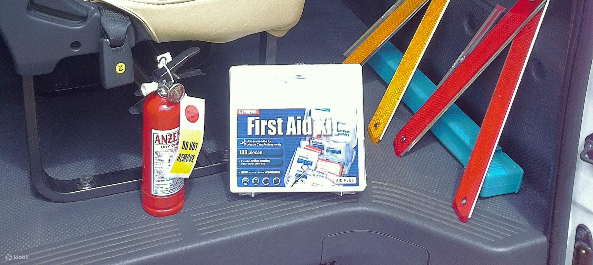 transportasi van interior antara El Nido ke Puerto Princesa