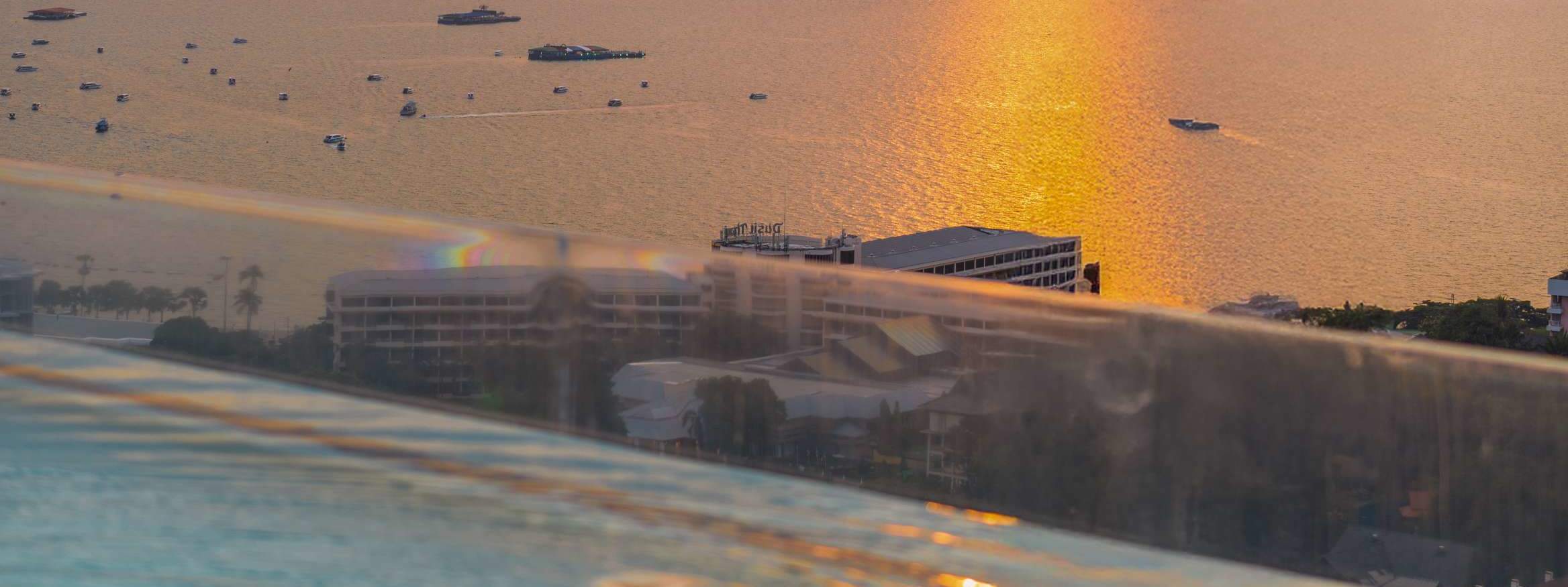 Afternoon Tea at Barracuda Sky Gala Bar, Akara Hotel Pattaya