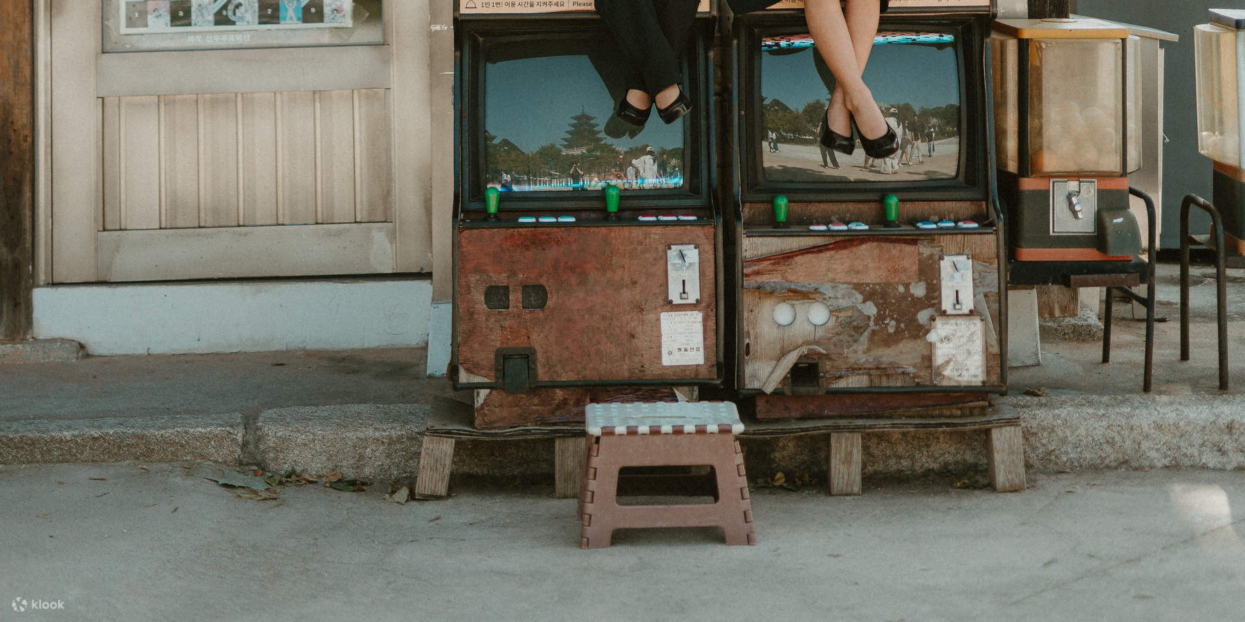 Chụp ảnh với đồng phục học sinh kiểu Hàn Quốc