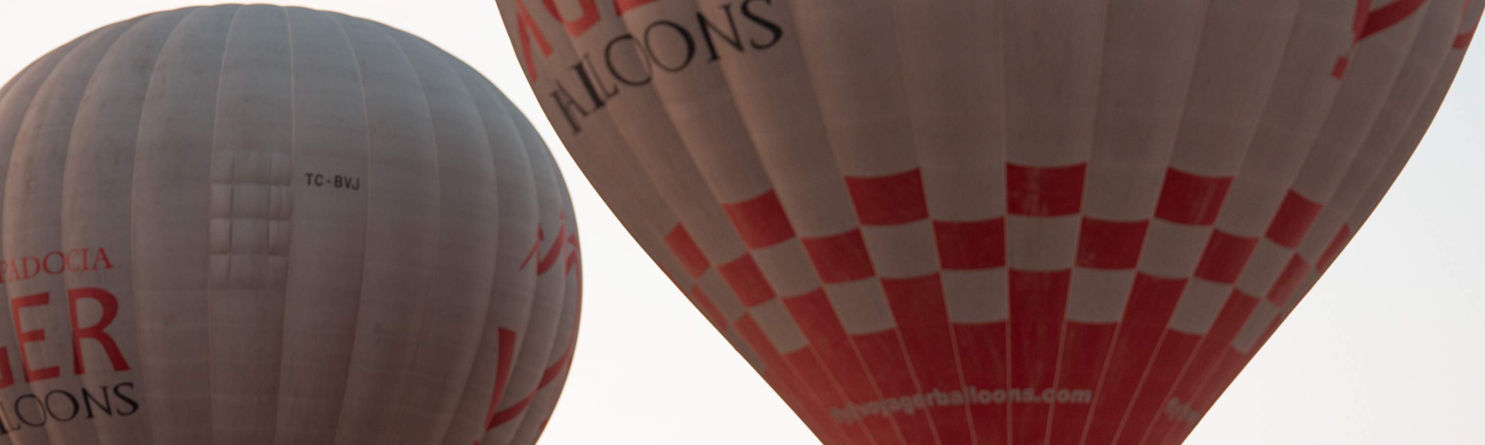 Kappadokien | Privates Fotoshooting mit fliegenden Kleidern