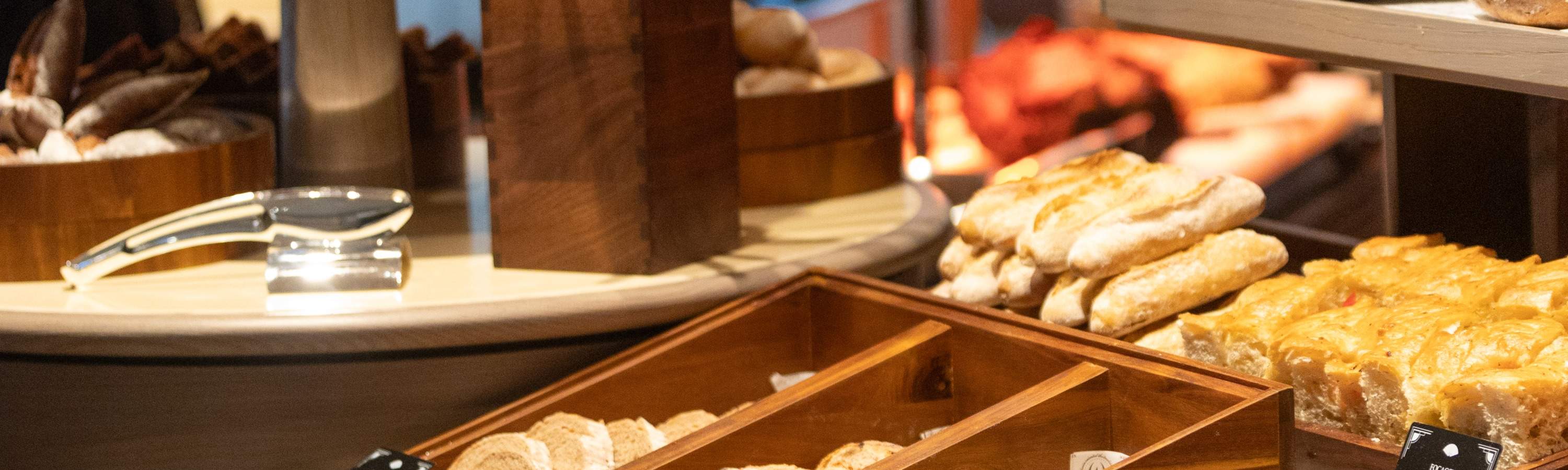 【フラッシュセール】香港マンダリンオリエンタルホテル ビュッフェ Mandarin Oriental丨クリッパーラウンジ The Clipper Lounge丨ビュッフェディナー、ブランチブッフェ、アフタヌーンティー | 全面改装