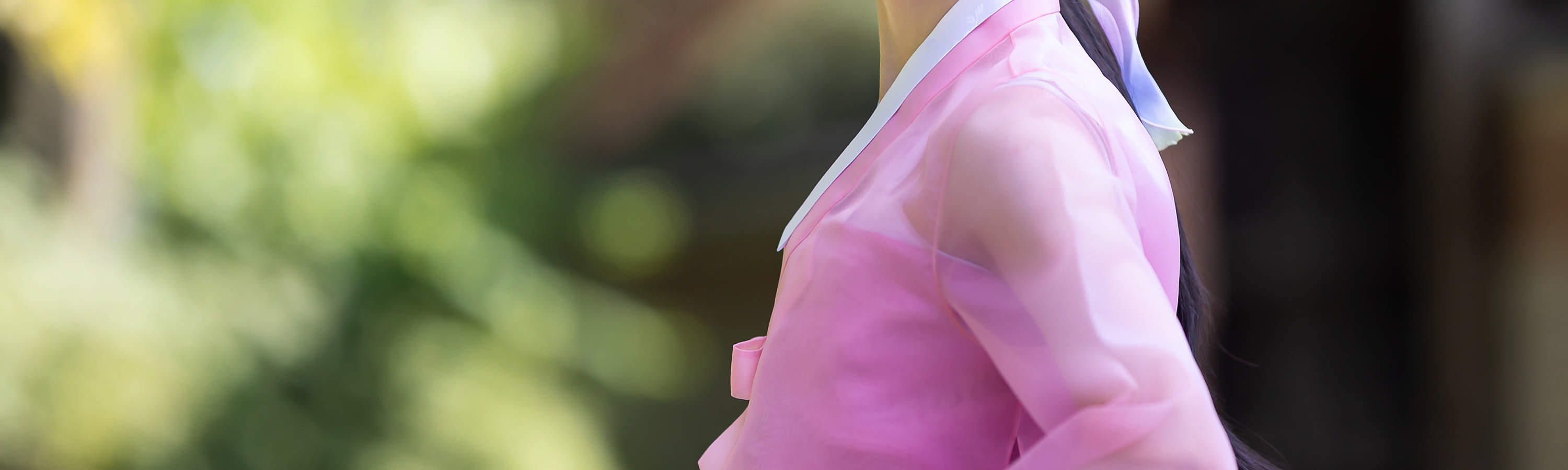 Luxury Outdoor Photoshoot (With Make-Up + Photo Print)