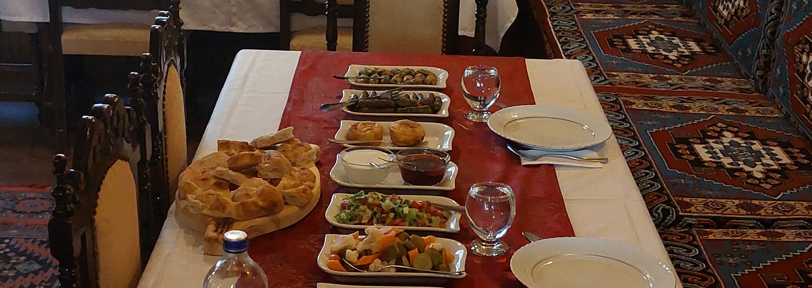 ชั้นเรียนทำอาหารในคัปปาโดเกียยามเย็นกับคนท้องถิ่น