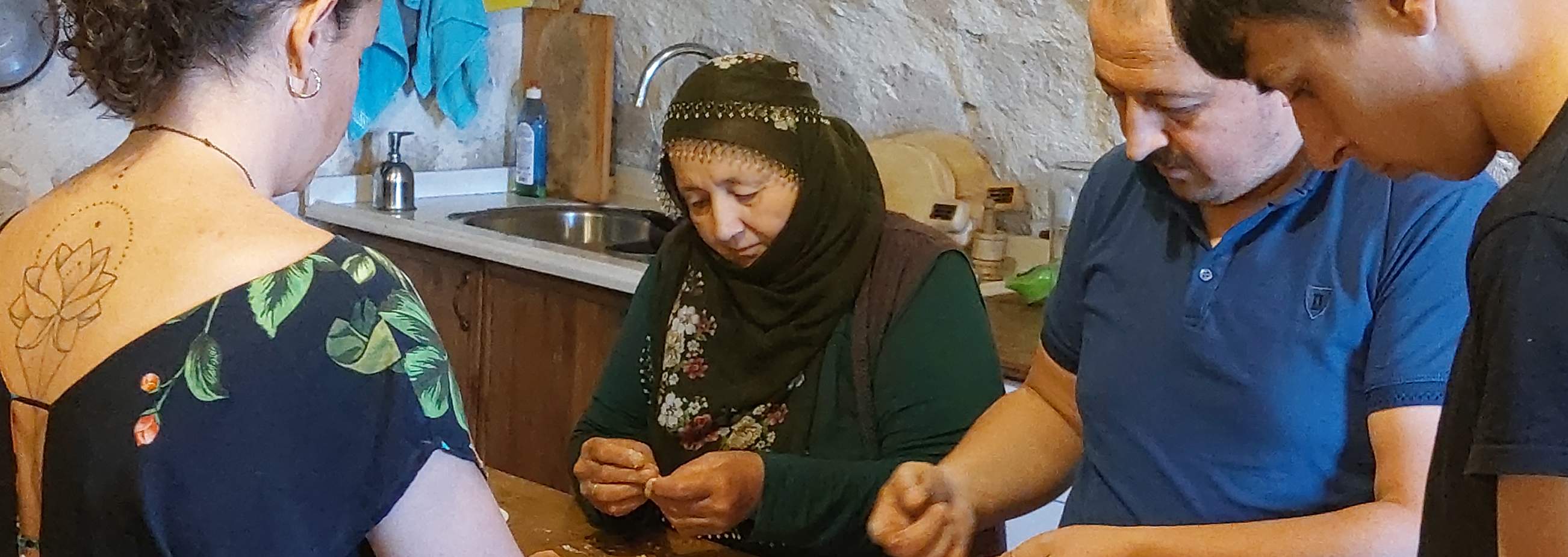 ชั้นเรียนทำอาหารในคัปปาโดเกียยามเย็นกับคนท้องถิ่น