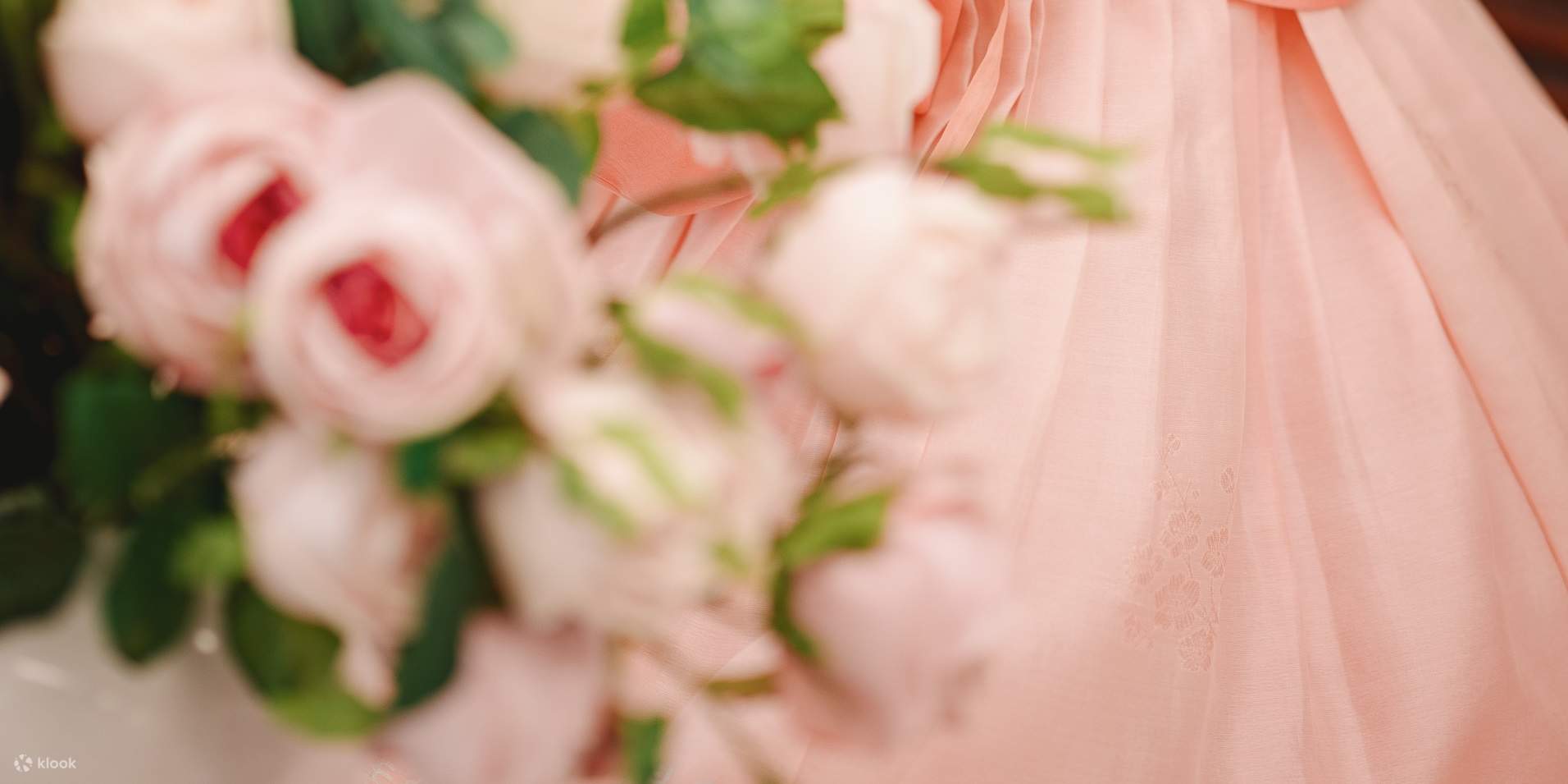 Traditionelles Hanbok-Indoor-Studio-Fotoshooting-Erlebnis in Jeju