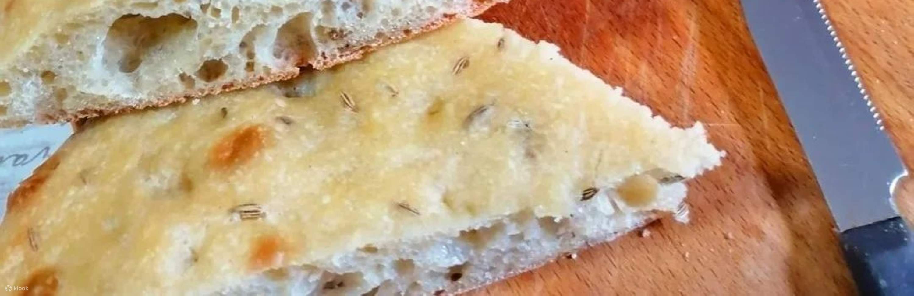 Kelas memasak Schiacciata all’olio & Merasai Wain