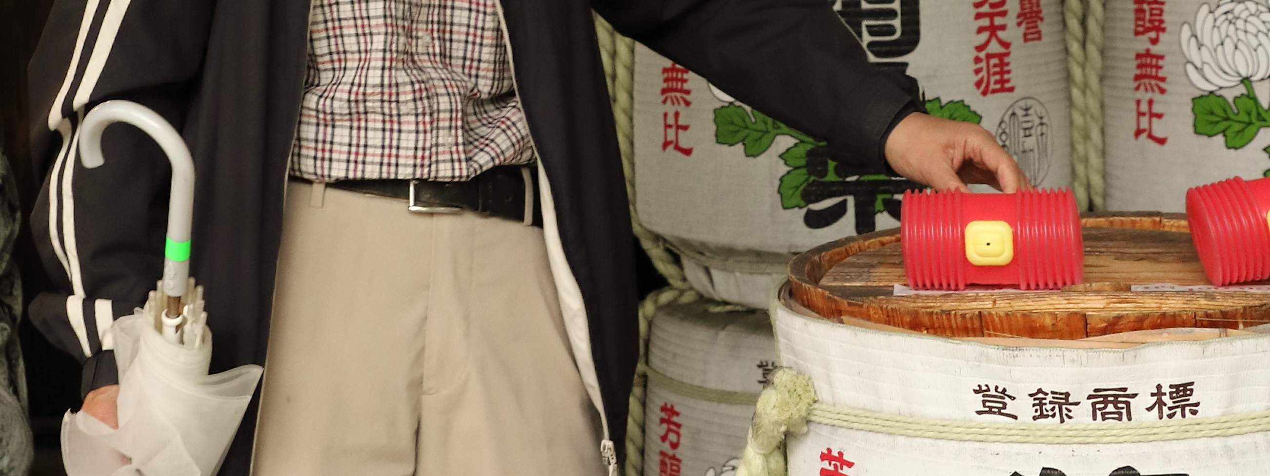 Lawatan berjalan kaki di sekitar kilang arak Nada, pusat pengeluaran sake No. 1 di Jepun (Kobe)