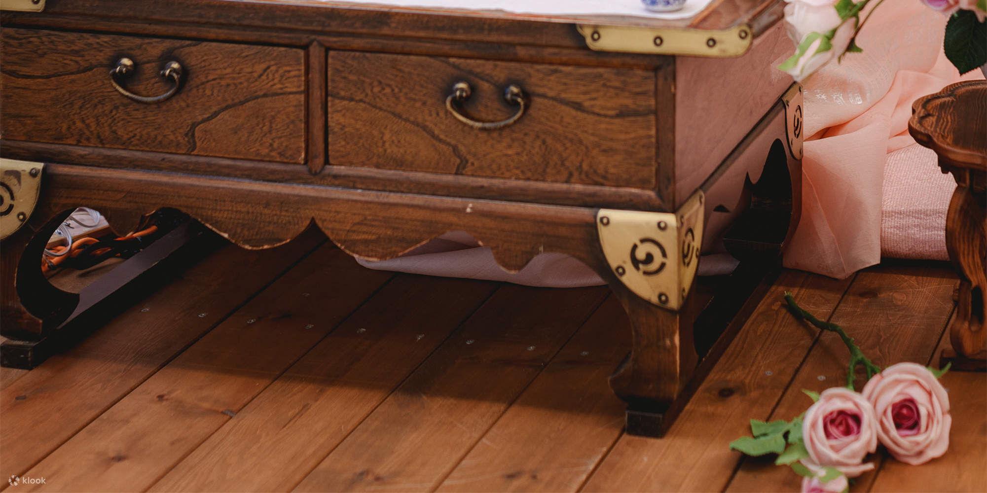 Traditional Hanbok Indoor Studio Photoshoot Experience in Jeju