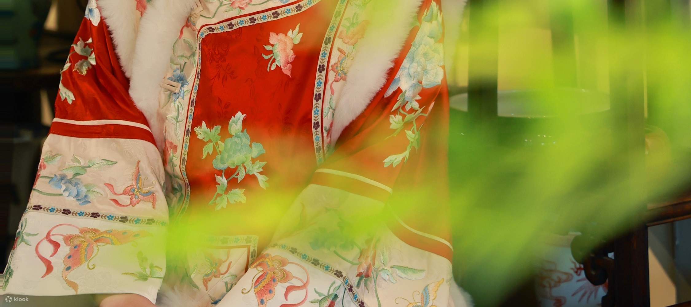 Trajes de la dinastía Qing y té de la tarde antiguo, fotografía de escenas interiores exclusiva y experiencia de caligrafía - Eatwith