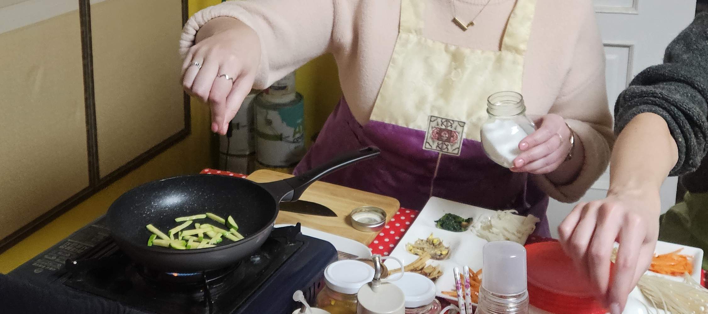 Corso di cucina coreana casalinga e avventura al mercato a Seoul