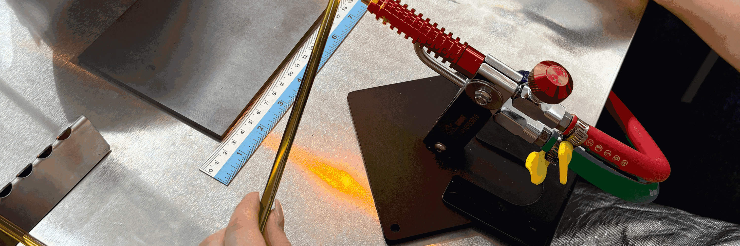 Semua peralatan dan bahan telah disiapkan untuk sesi Anda