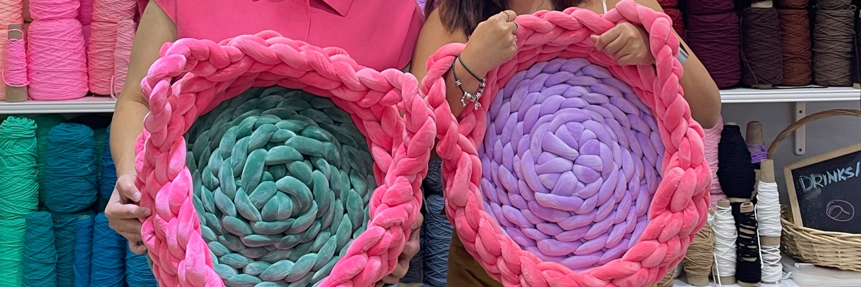 Workshop di letti per animali domestici in filato di velluto lavorati a mano a Singapore