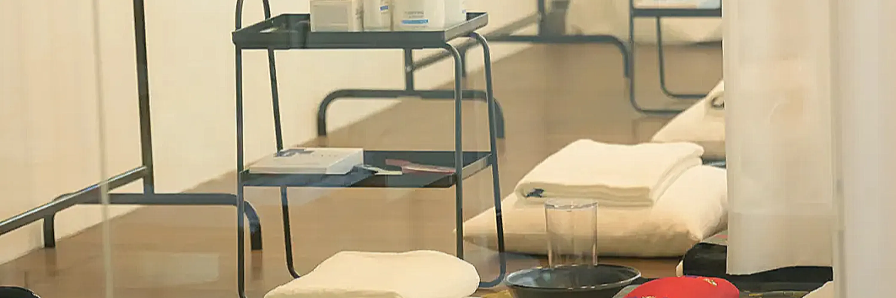 治疗在私人空间进行，最多可容纳四位客人一起享受体验。